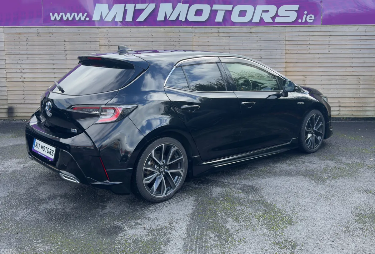 Toyota Corolla Hatchback, Petrol Hybrid, 2019, Black