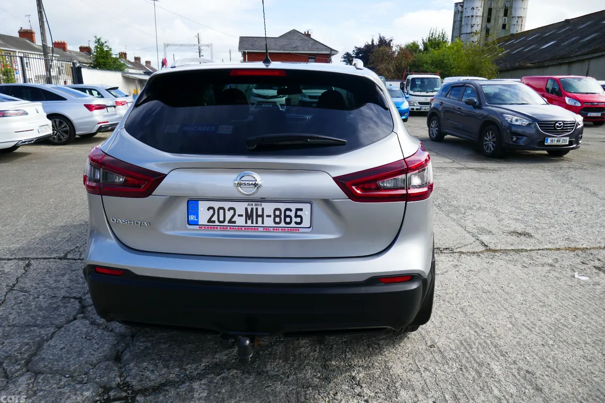 Nissan Qashqai MPV, Diesel, 2020, Grey