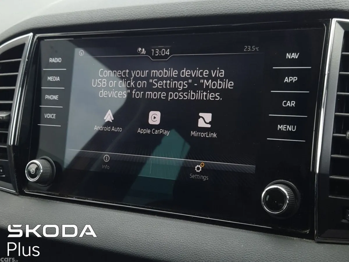 Skoda Karoq SUV, Diesel, 2023, Orange