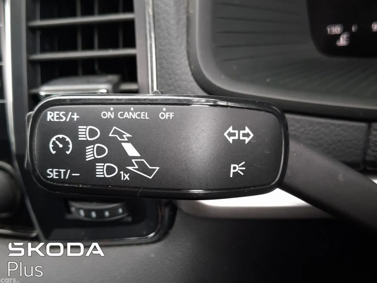 Skoda Karoq SUV, Diesel, 2023, Orange