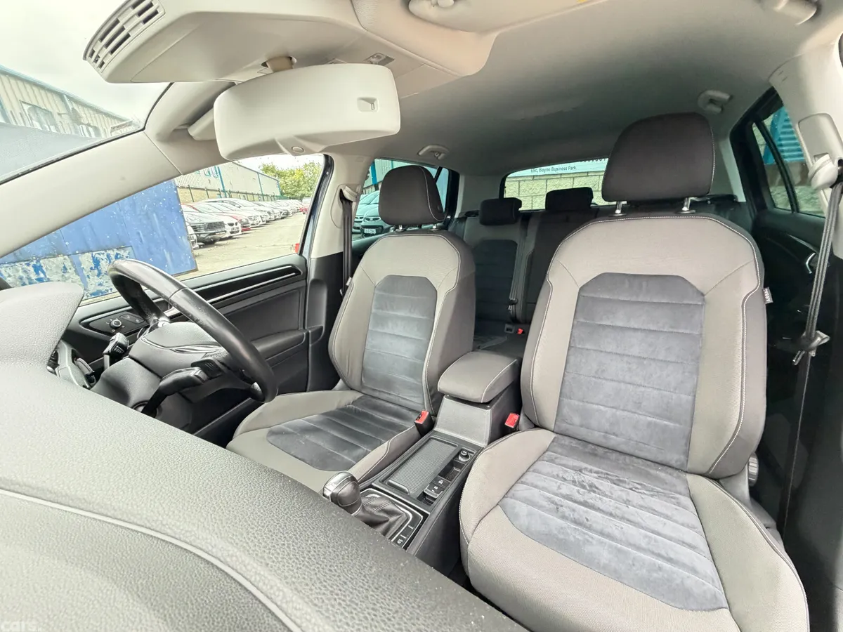 Volkswagen Golf Hatchback, Petrol, 2016, Navy