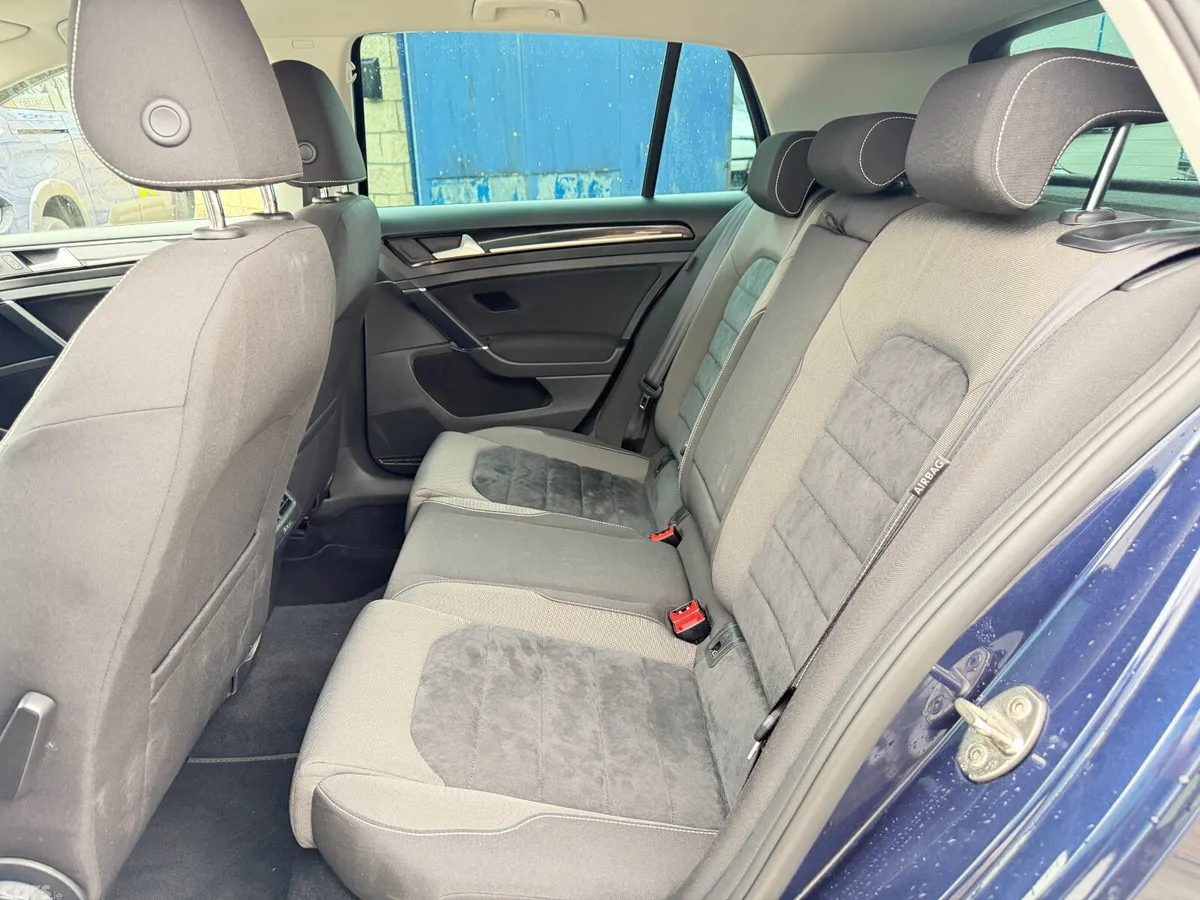 Volkswagen Golf Hatchback, Petrol, 2016, Navy