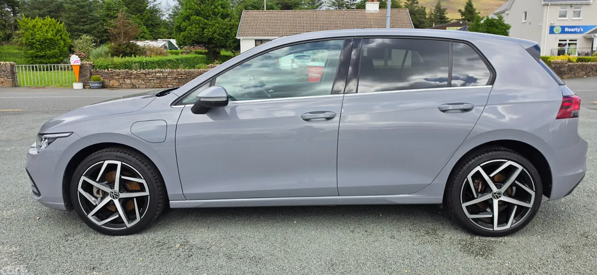 Volkswagen Golf Hatchback, Petrol Hybrid, 2023, Grey