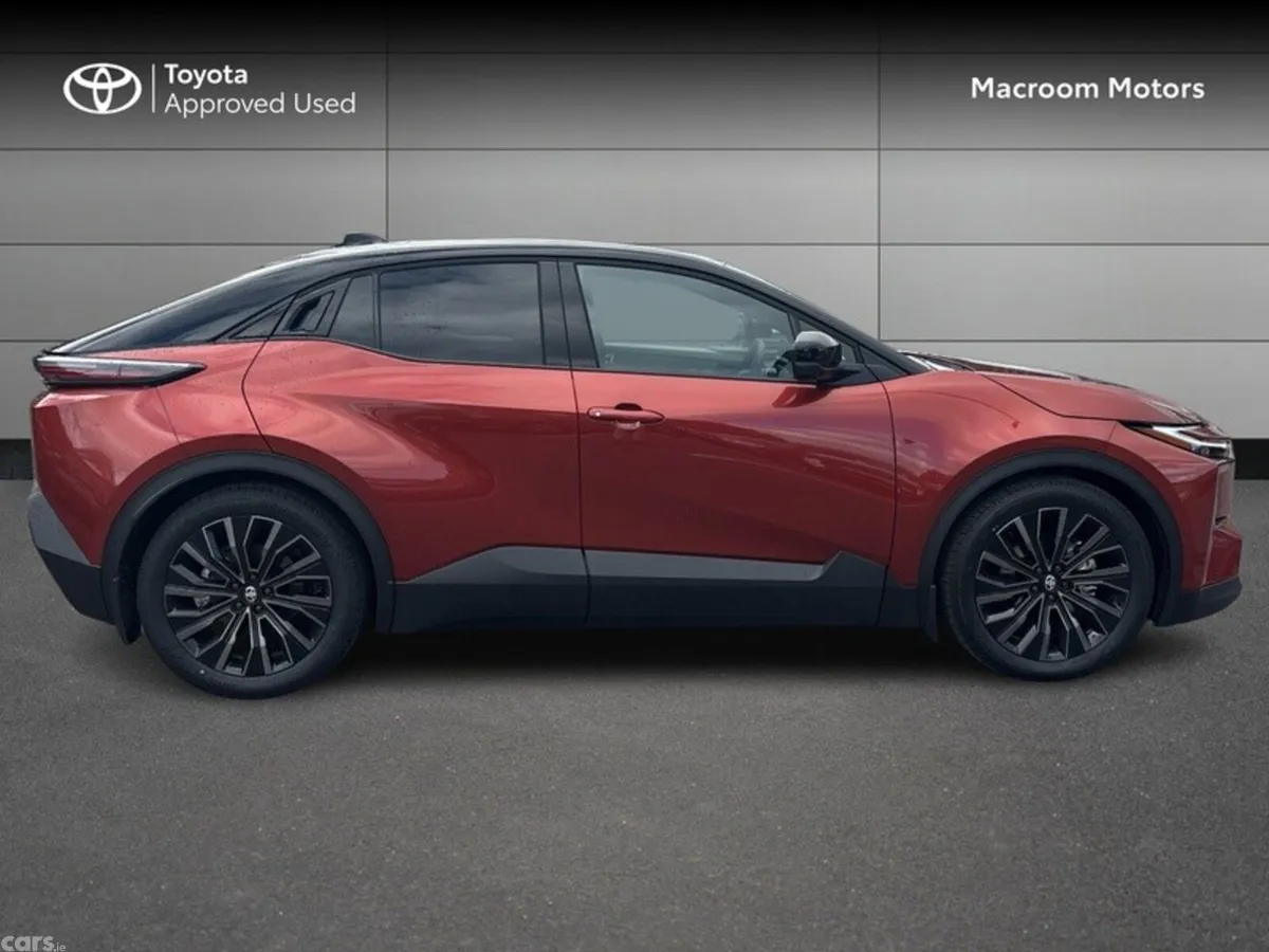 Toyota C-HR Estate, Electric, 2026, Brown