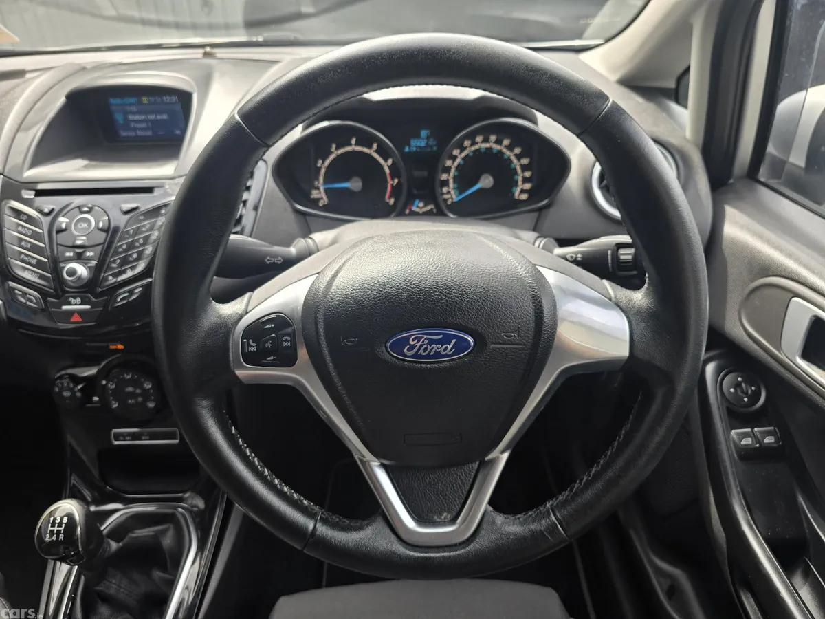 Ford Fiesta Hatchback, Petrol, 2016, Silver