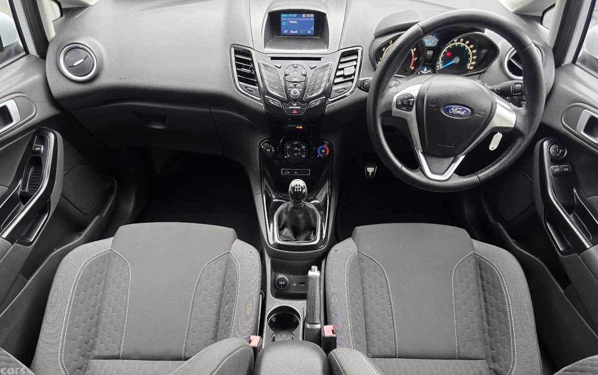 Ford Fiesta Hatchback, Petrol, 2016, Silver