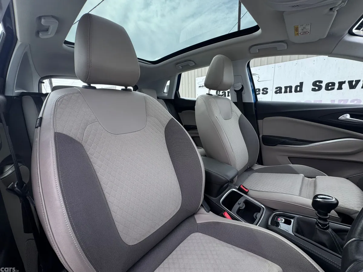 Opel Grandland X SUV, Diesel, 2019, Blue