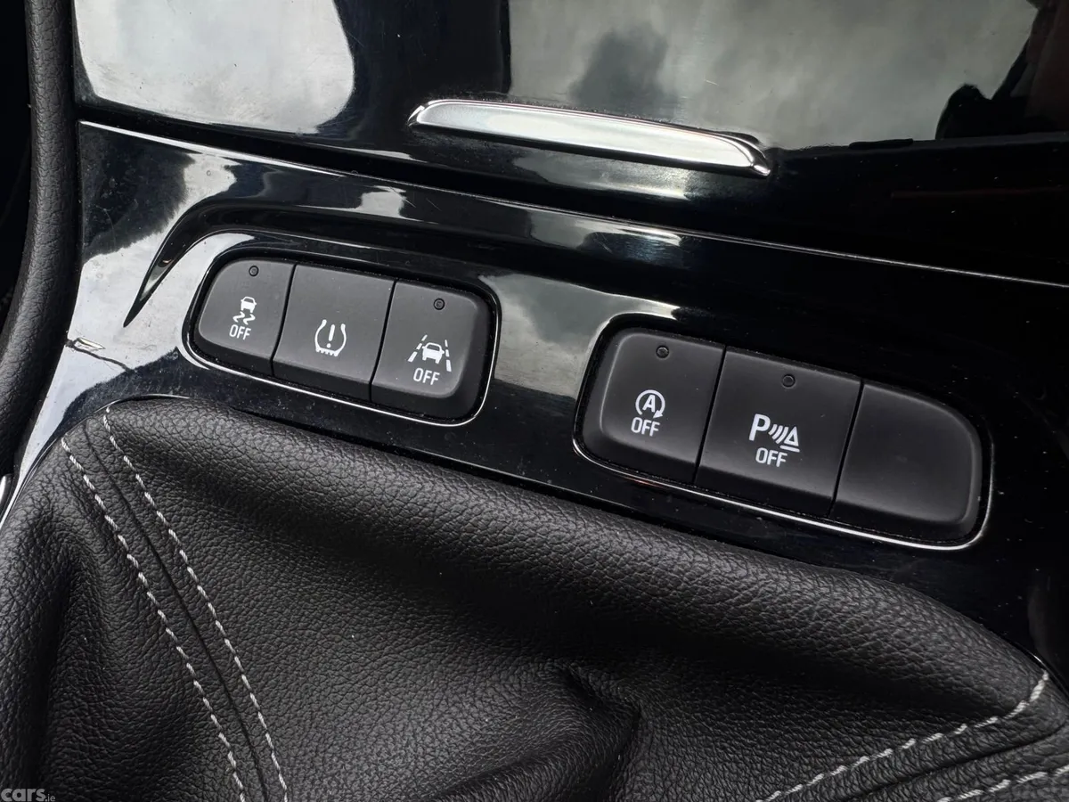 Opel Grandland X SUV, Diesel, 2019, Blue