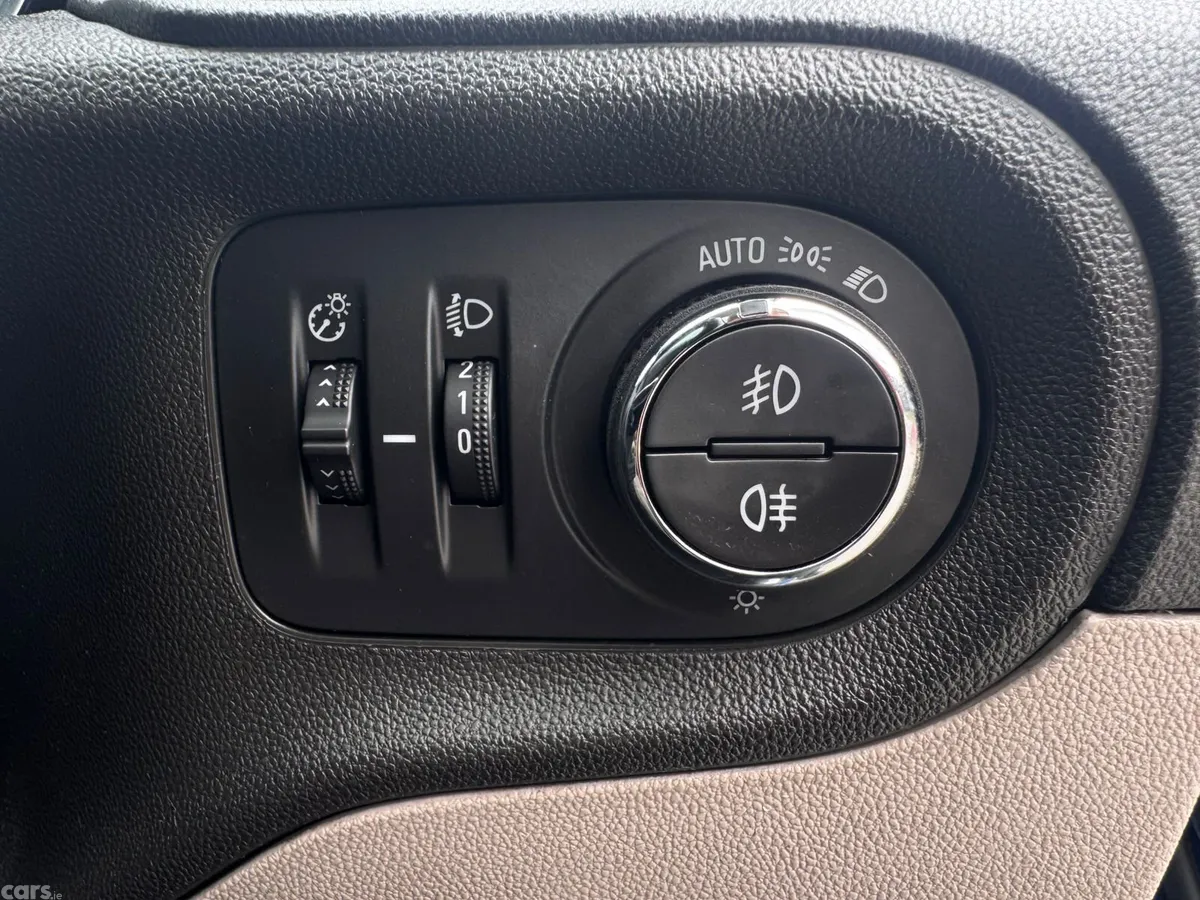 Opel Grandland X SUV, Diesel, 2019, Blue