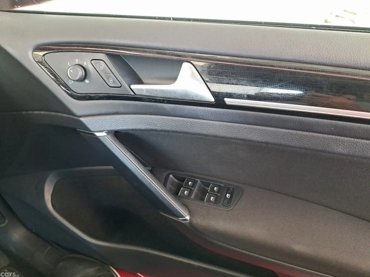 Volkswagen Golf Hatchback, Petrol, 2018, Red