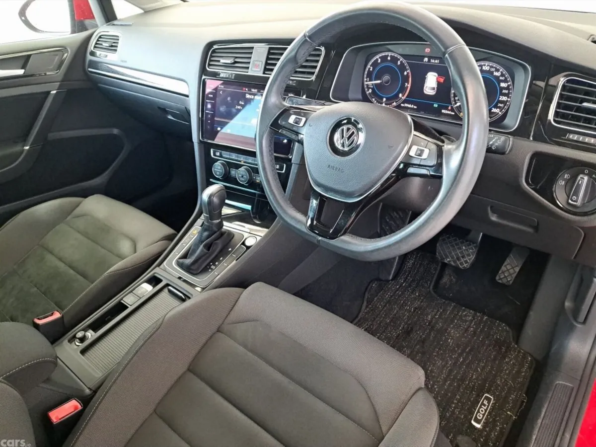 Volkswagen Golf Hatchback, Petrol, 2018, Red