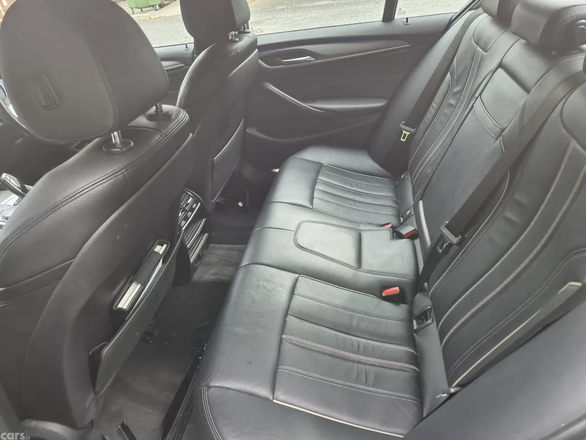 BMW 5-Series Saloon, Petrol Plug-in Hybrid, 2018, Black