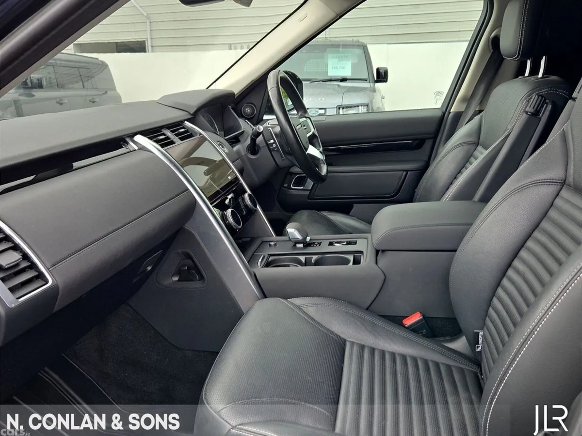 Land Rover Discovery SUV, Diesel, 2022, Blue