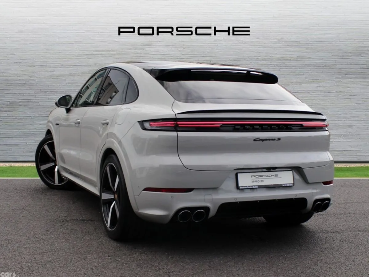 Porsche Cayenne SUV, Petrol Plug-in Hybrid, 2026, Grey