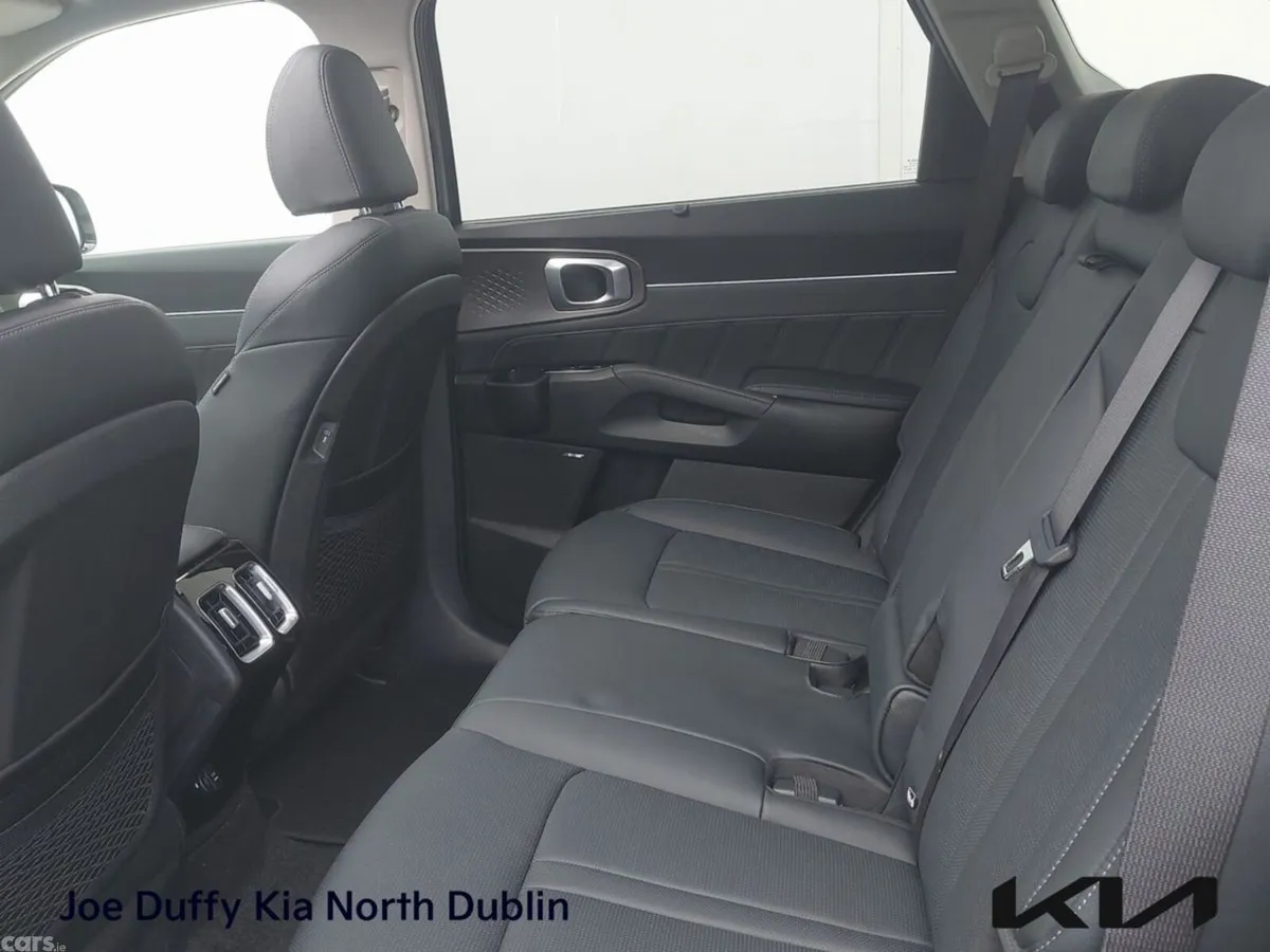 Kia Sorento SUV, Petrol Plug-in Hybrid, 2026, Grey