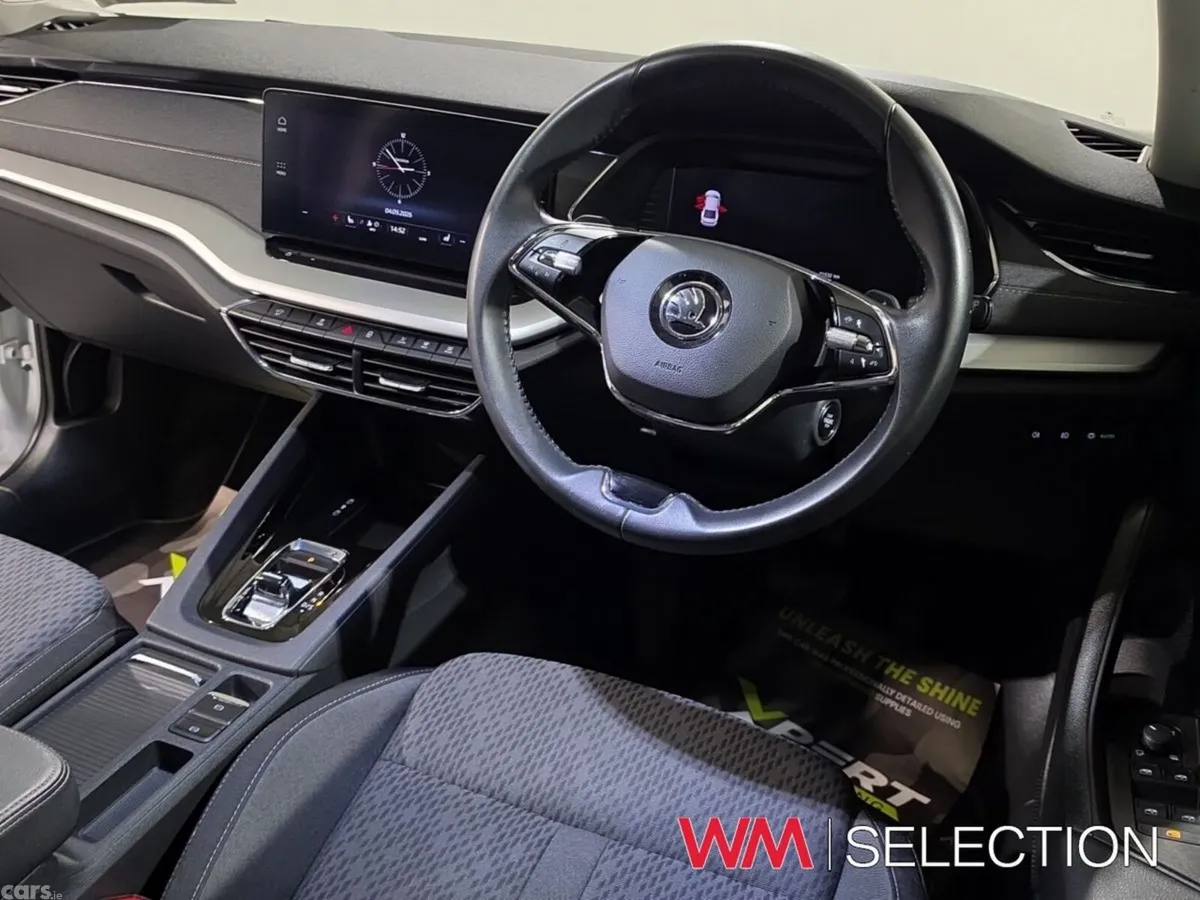 Skoda Octavia Saloon, Petrol Hybrid, 2024, White
