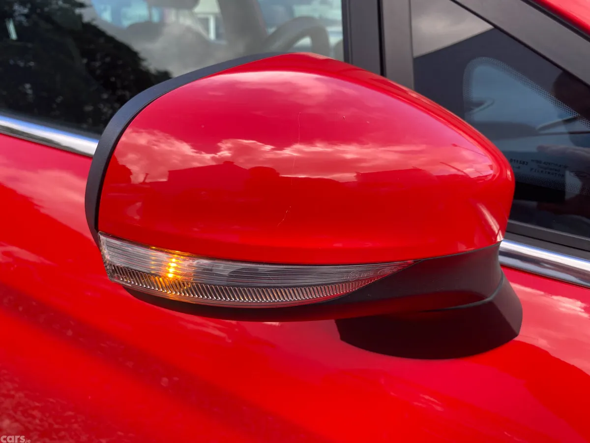 Ford Fiesta Hatchback, Petrol, 2019, Red