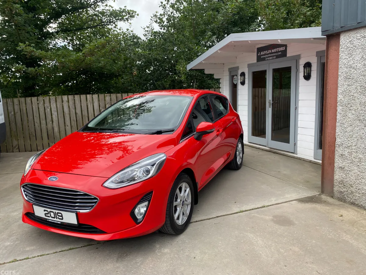 Ford Fiesta Hatchback, Petrol, 2019, Red