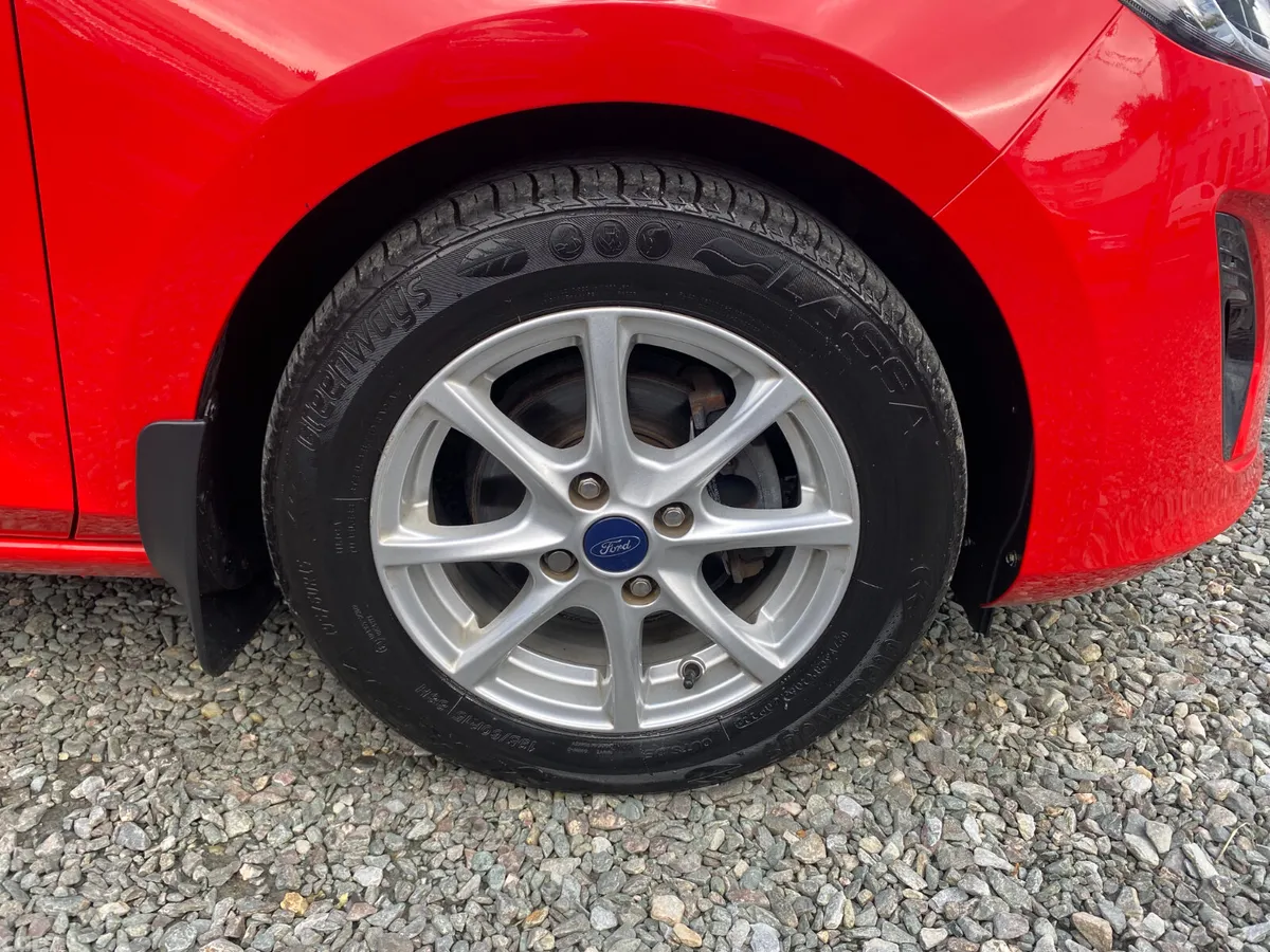 Ford Fiesta Hatchback, Petrol, 2019, Red