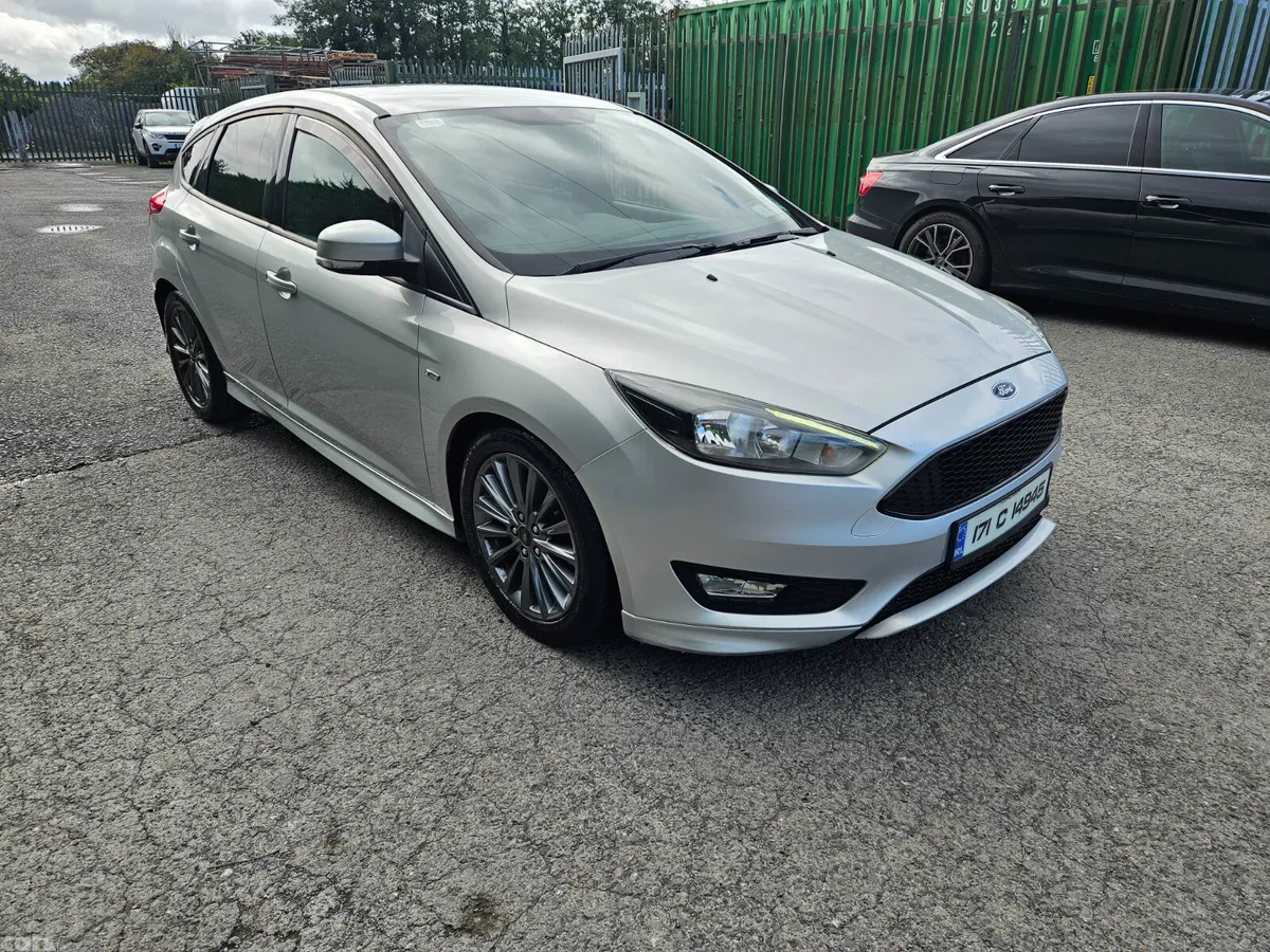 Ford Focus Hatchback, Diesel, 2017, Grey