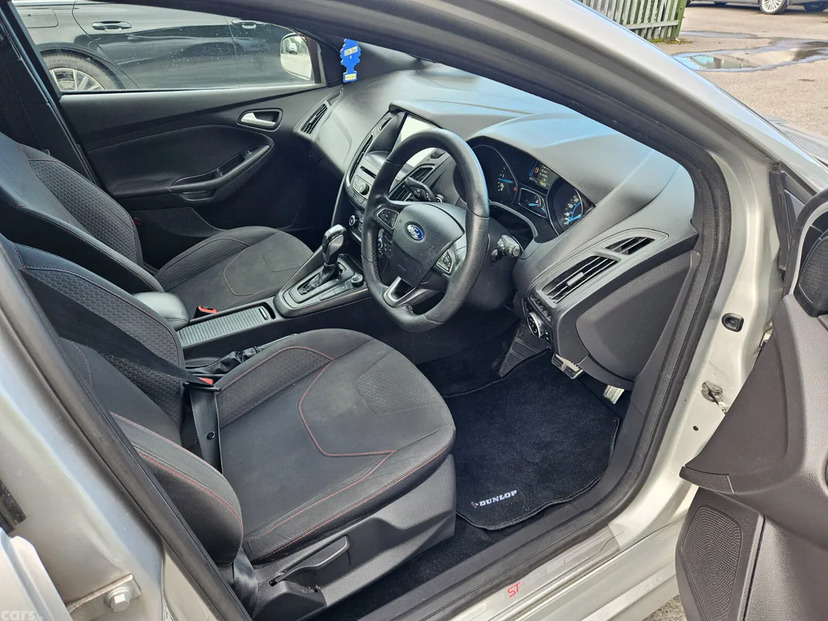 Ford Focus Hatchback, Diesel, 2017, Grey
