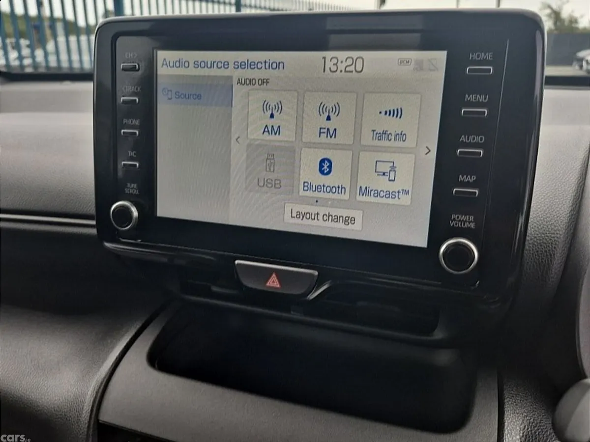 Toyota Yaris Cross Hatchback, Petrol Hybrid, 2023, White