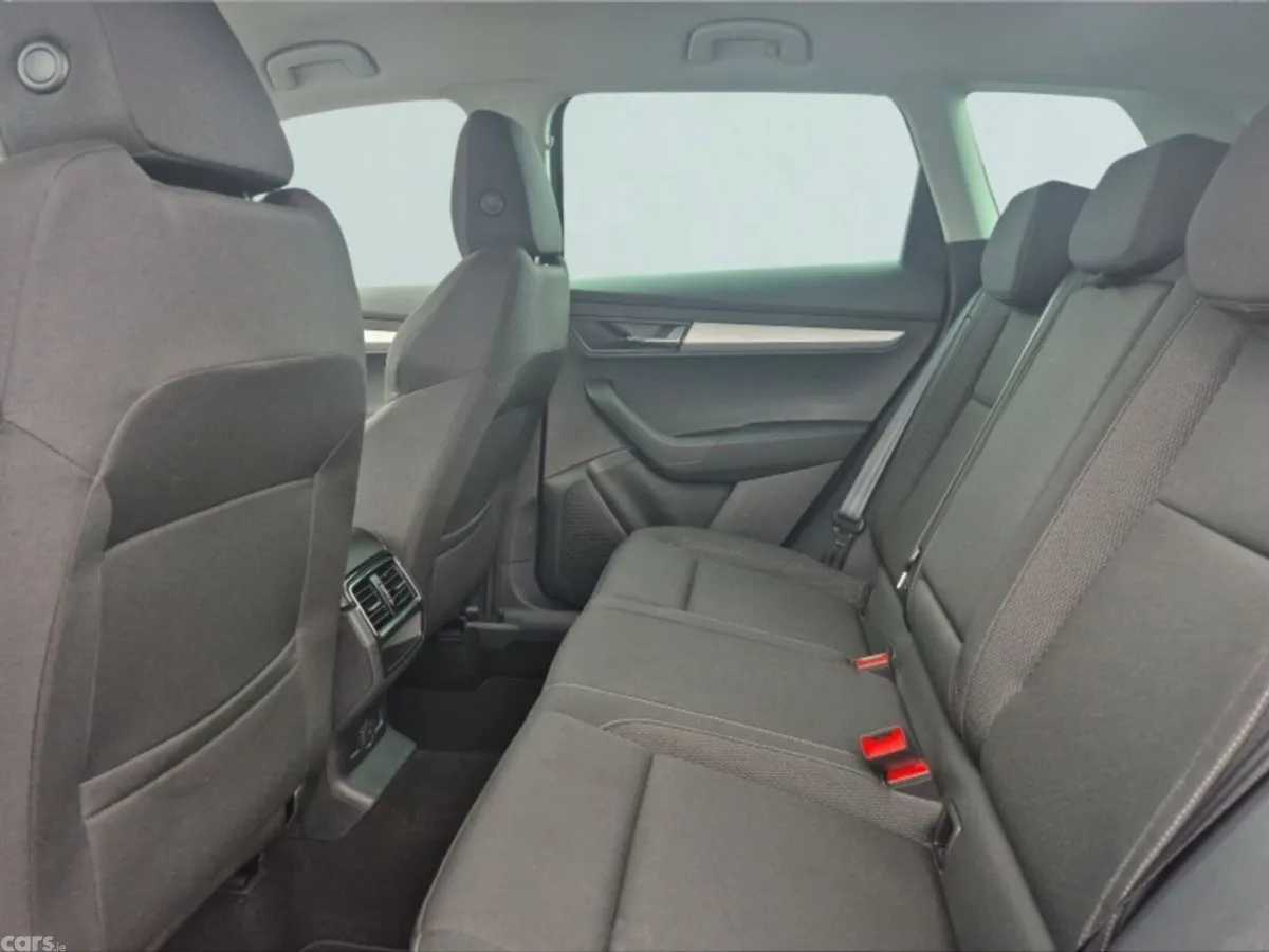Skoda Karoq Estate, Diesel, 2024, Grey