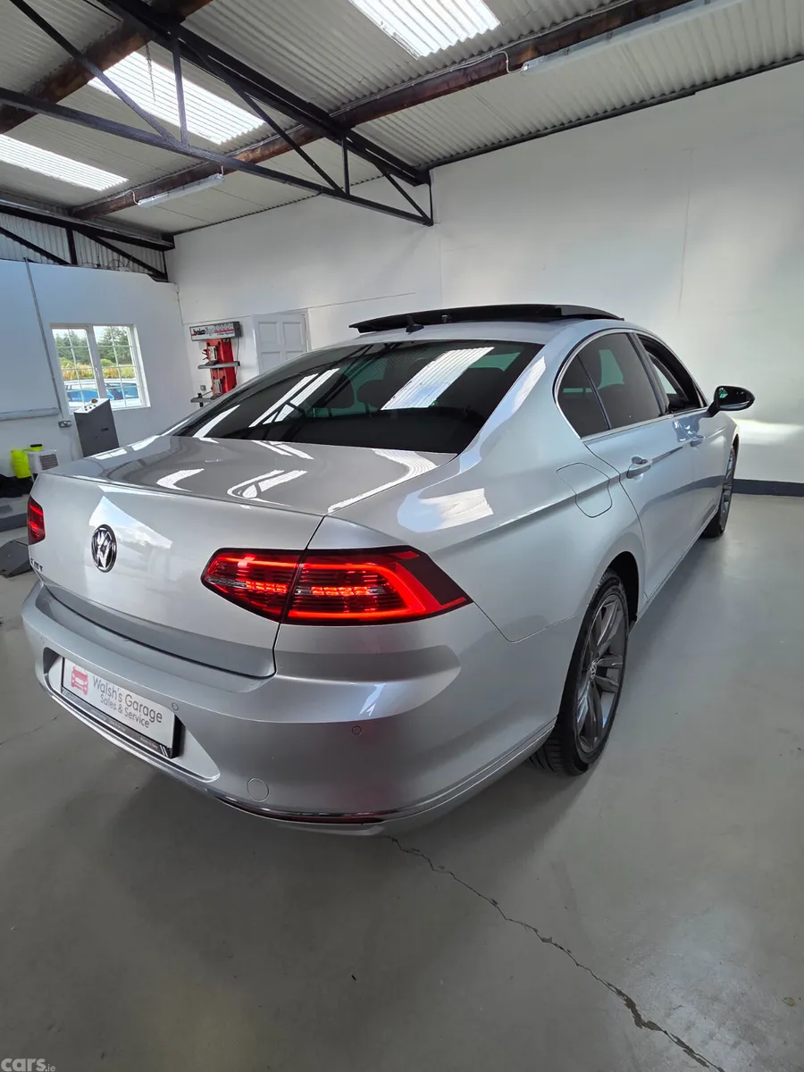 Volkswagen Passat Saloon, Diesel, 2018, Silver