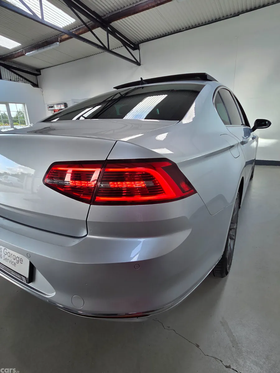 Volkswagen Passat Saloon, Diesel, 2018, Silver