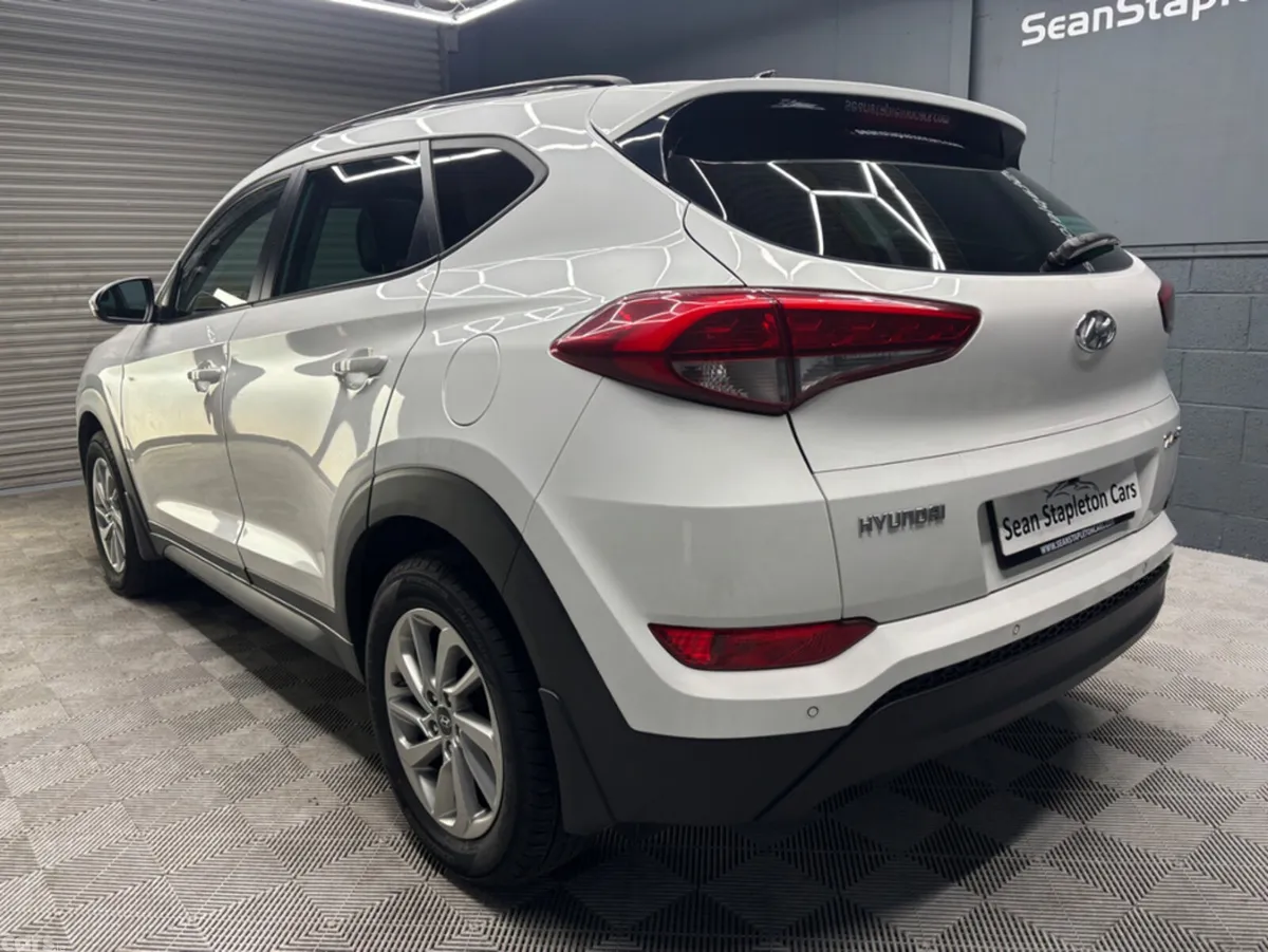 Hyundai Tucson MPV, Diesel, 2016, White