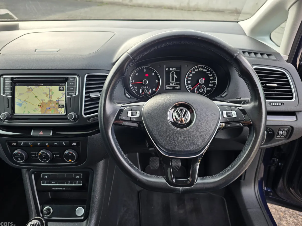 Volkswagen Sharan MPV, Diesel, 2018, Blue
