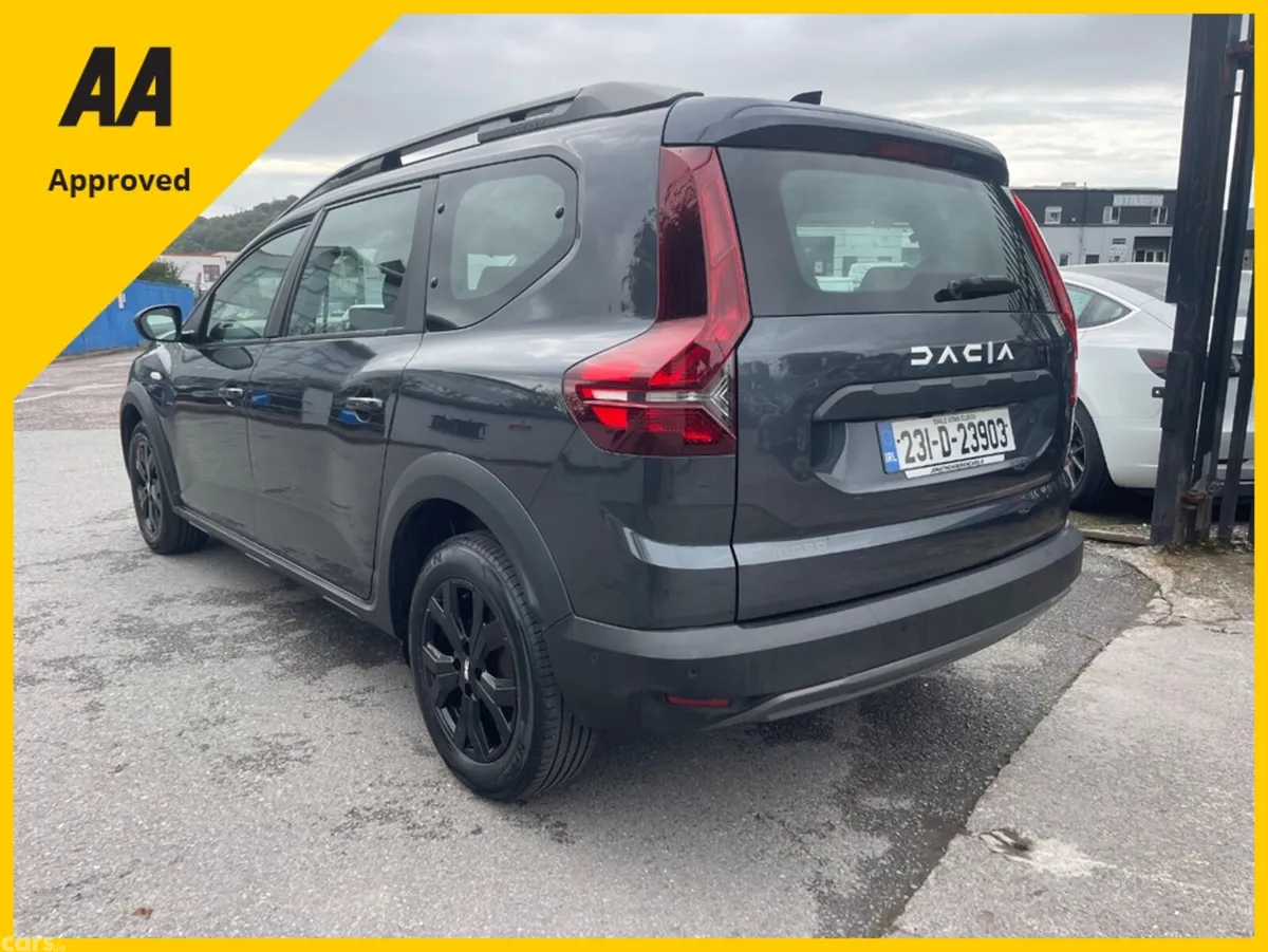 Dacia Jogger MPV, Petrol, 2023, Grey