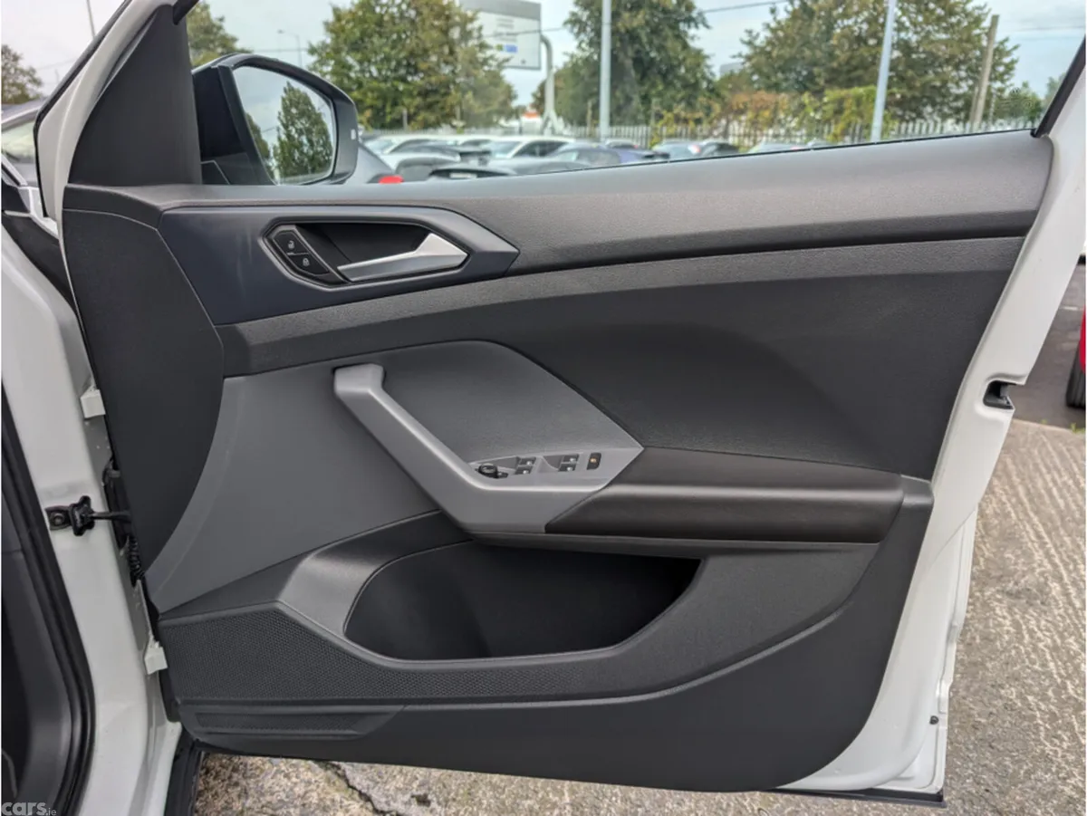 Volkswagen T-Cross SUV, Petrol, 2020, White