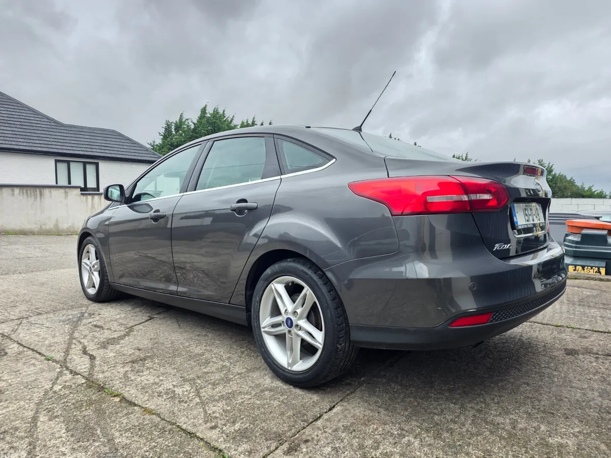 Ford Focus Saloon, Diesel, 2015, Grey