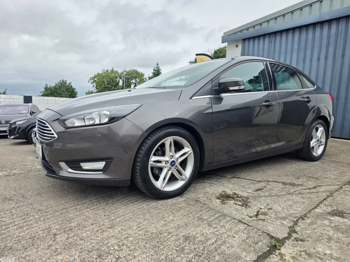 Ford Focus Saloon, Diesel, 2015, Grey