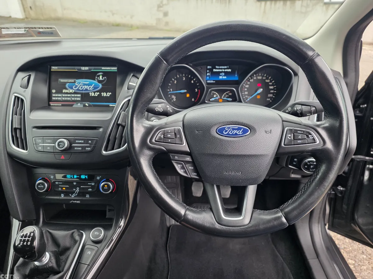 Ford Focus Saloon, Diesel, 2015, Grey