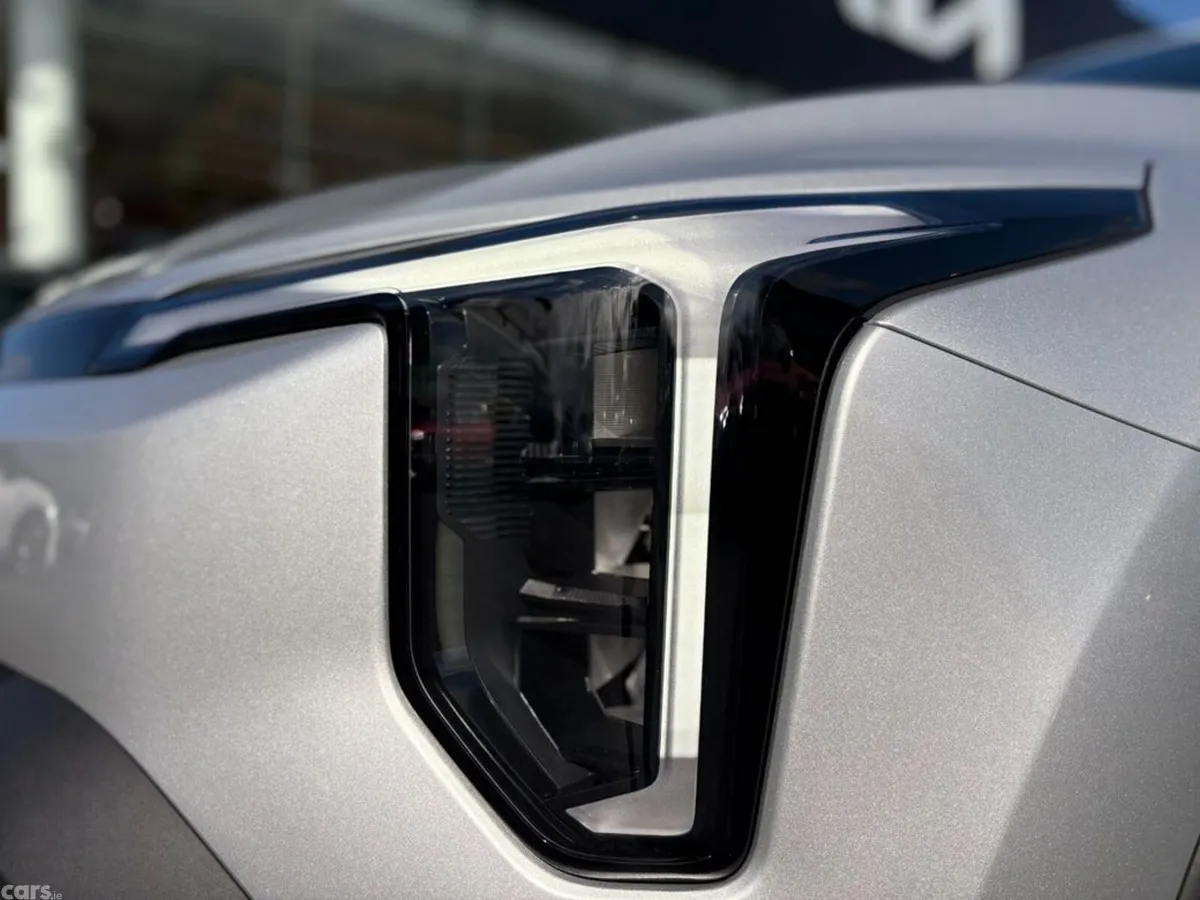 Kia Stonic Estate, Petrol Hybrid, 2026, Grey