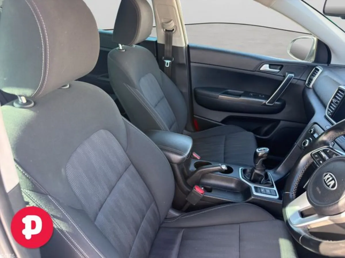 Kia Sportage MPV, Diesel Hybrid, 2021, White