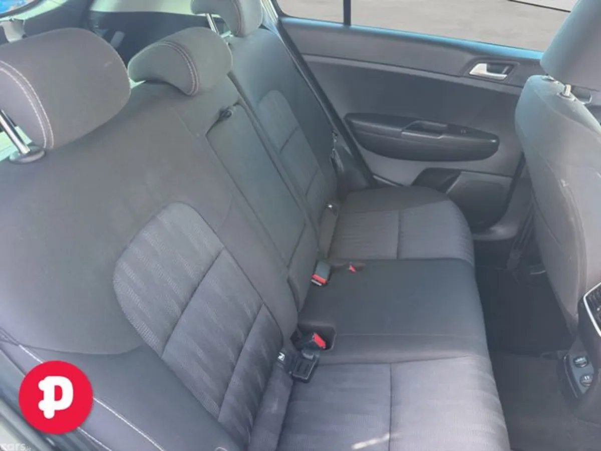Kia Sportage MPV, Diesel Hybrid, 2021, White
