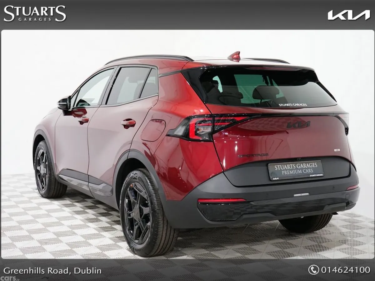 Kia Sportage MPV, Petrol Hybrid, 2026, Red