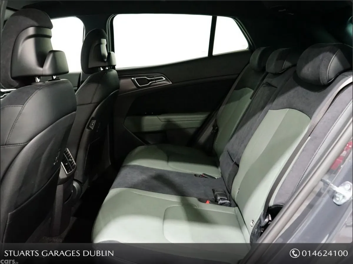 Kia Sportage MPV, Petrol Hybrid, 2025, Grey