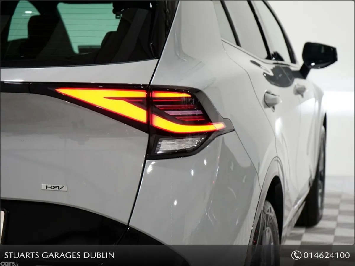 Kia Sportage MPV, Petrol Hybrid, 2025, Grey