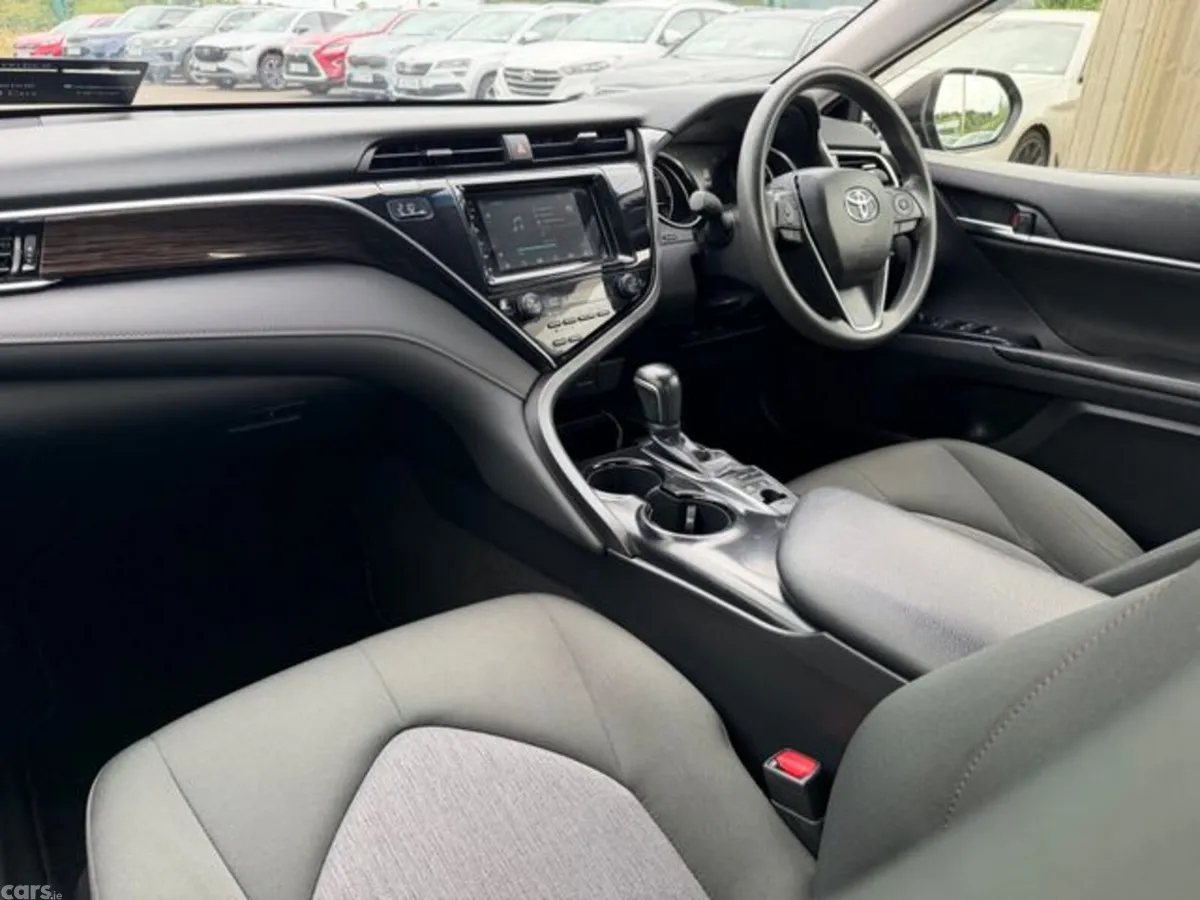 Toyota Camry Saloon, Petrol Hybrid, 2018, Black
