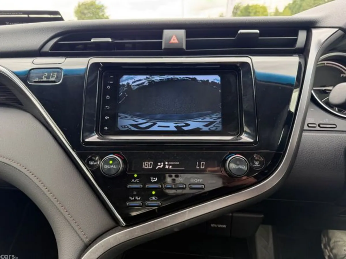 Toyota Camry Saloon, Petrol Hybrid, 2018, Black