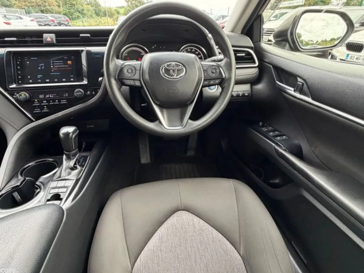 Toyota Camry Saloon, Petrol Hybrid, 2018, Black