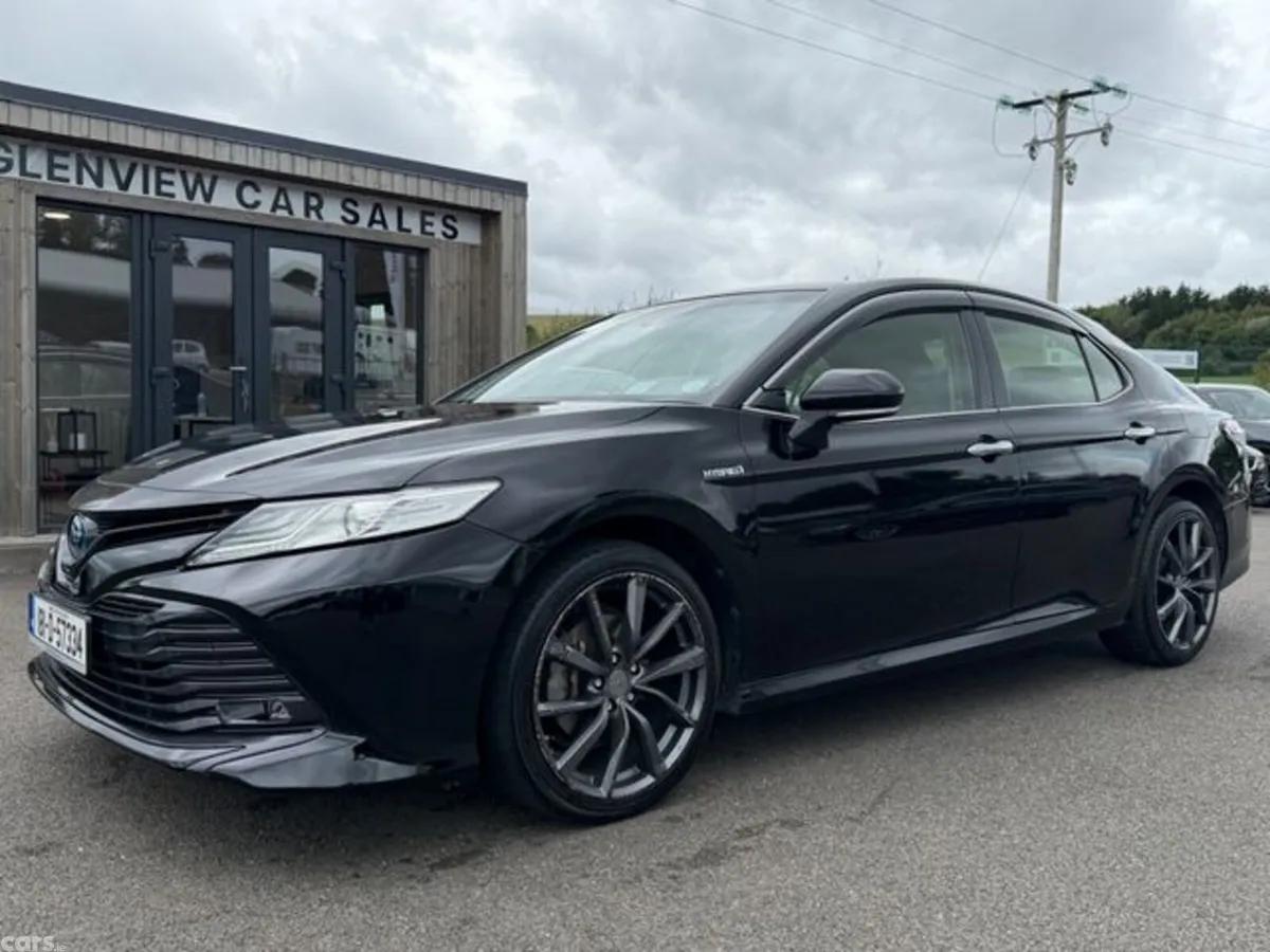 Toyota Camry Saloon, Petrol Hybrid, 2018, Black