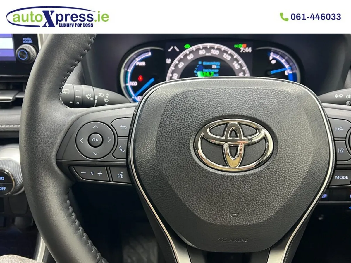 Toyota RAV4 SUV, Petrol Hybrid, 2022, White