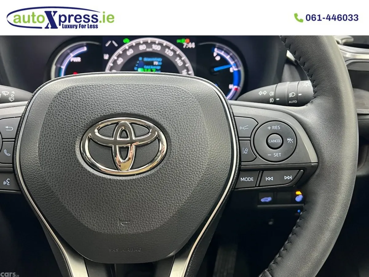 Toyota RAV4 SUV, Petrol Hybrid, 2022, White