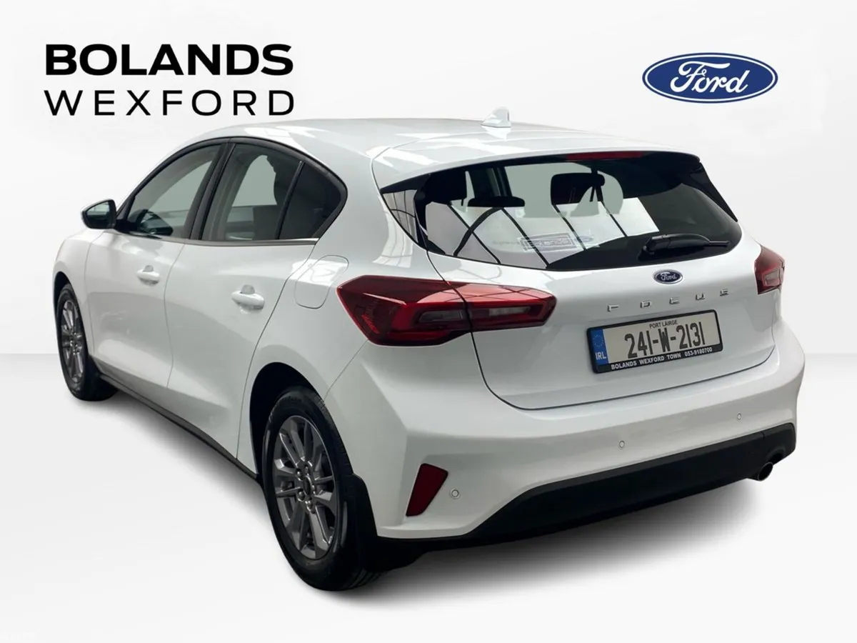 Ford Focus Hatchback, Petrol, 2024, White