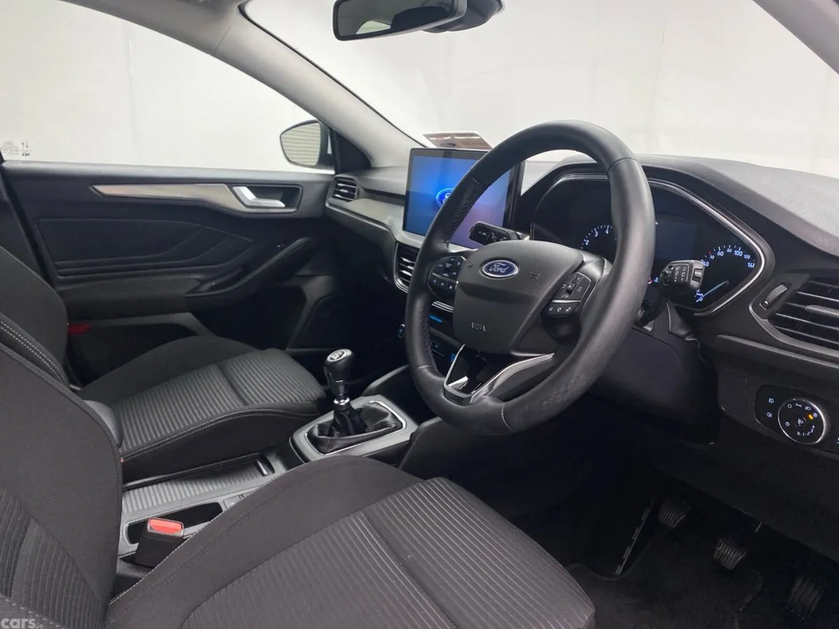 Ford Focus Hatchback, Petrol, 2024, White